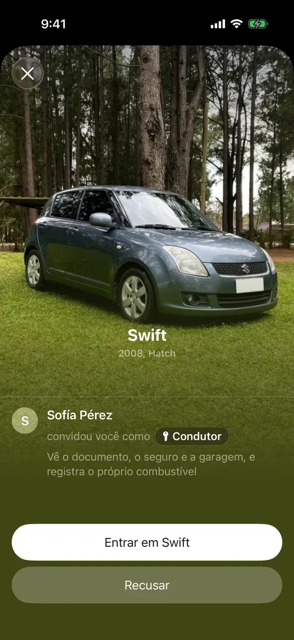Um convite para um veículo com a função e o botão Entrar